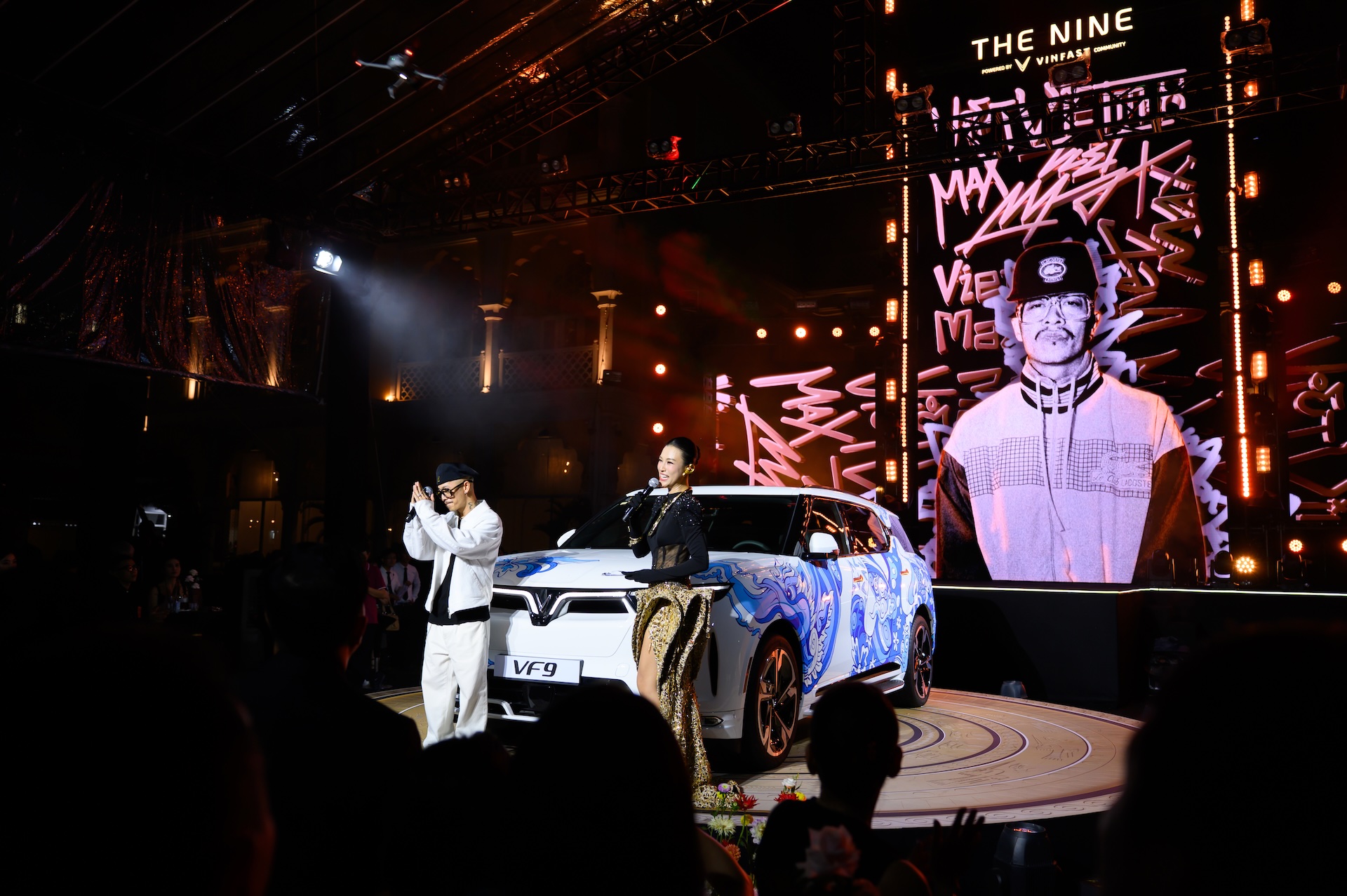 Nghệ sĩ Việt Max là người đứng sau 3 “tác phẩm nghệ thuật di động” này.